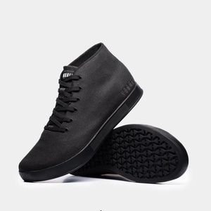 Canvas Trainer Mid